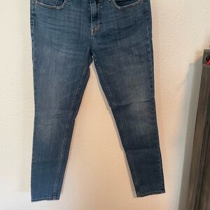 Vigoss Blue Ankle Cropped Jeans with Stretch